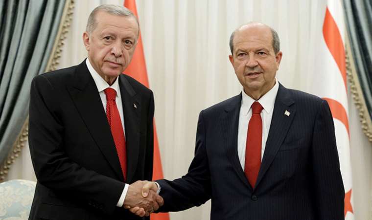 Erdoğan'ın ilk ziyareti KKTC'ye... Cumhurbaşkanı Tatar ile görüştü!