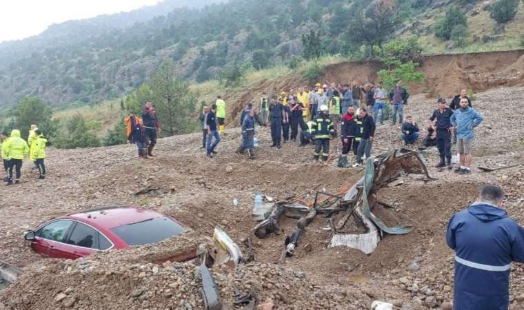 Afyonkarahisar'da heyelan: 1 kişi feci şekilde can verdi, 1 yaralı