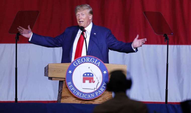 Trump, 'gizli belgeler' suçlamasıyla hakim karşısına çıktı