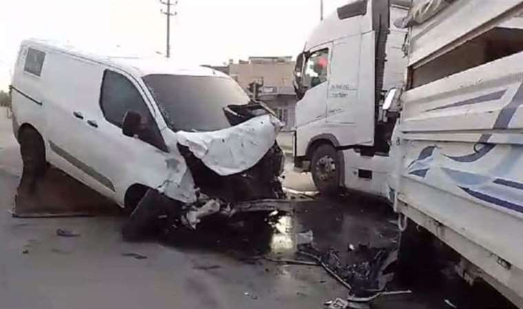 Mersin'de 4 araç çarpıştı: 7 yaralı
