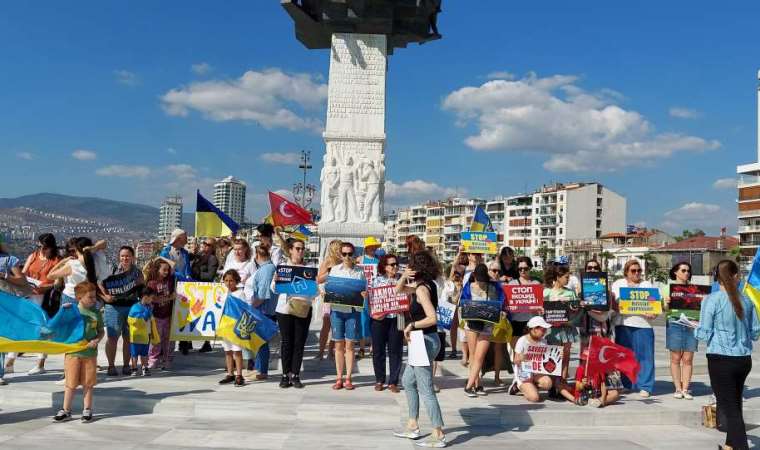 İzmir'de Nova Kakhovka Barajı'na yapılan saldırı protesto edildi: Rusya soykırım yapıyor