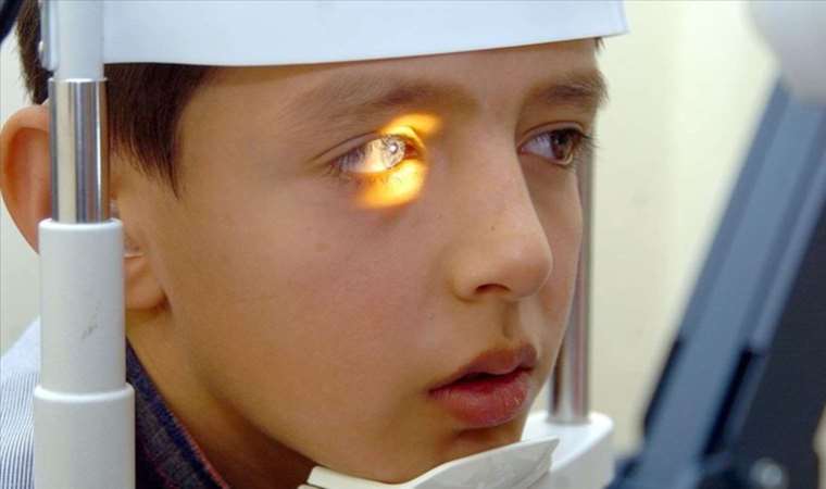 Çocuklarda gözde beyaz ışık parlaması tümör habercisi olabilir