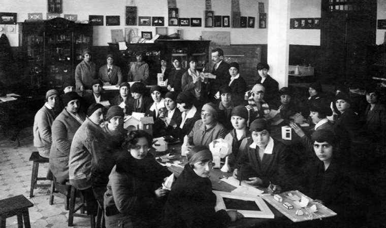 Yapı Kredi Kültür Sanat Yayıncılık’tan 100. yıl için sergi: ‘Cumhuriyet’in İlk Yılı’