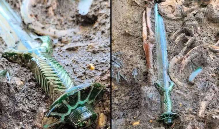 Almanya'da 3 bin yıllık son derece nadir bir kılıç keşfedildi