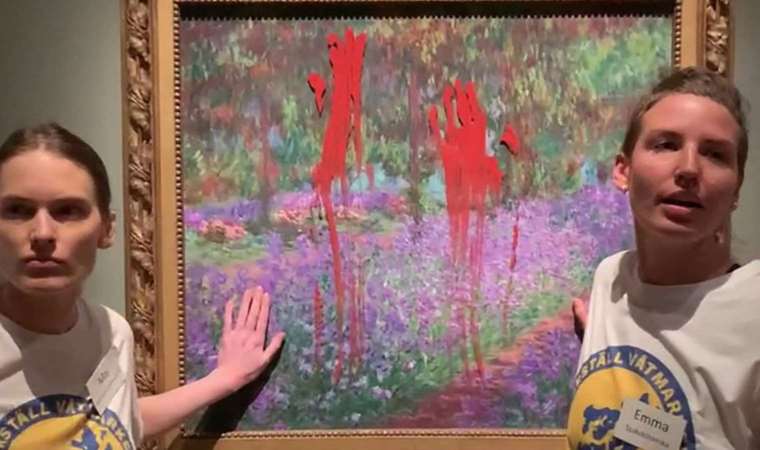 İklim aktivistlerinden Monet’nin tablosuna boyalı saldırı