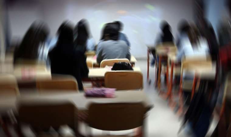 Depremzede öğrenci