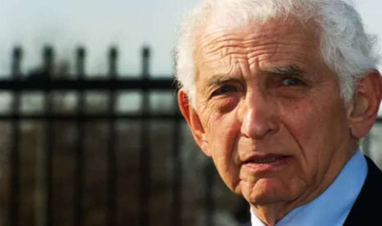 Pentagon belgelerini sızdıran Daniel Ellsberg kimdir? Daniel Ellsberg neden hayatını kaybetti?