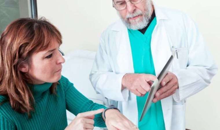 Öğrencilerden blok zincir alt yapısıyla hasta takip sistemi