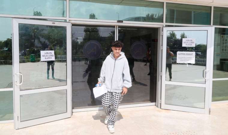 Sınava 5 dakikayla geç kaldı, 'Seneye bir daha gireriz ölümlü dünya' dedi