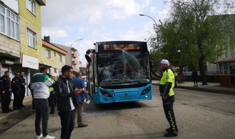 Erzurum'da iki otobüs çarpıştı: 12 yaralı