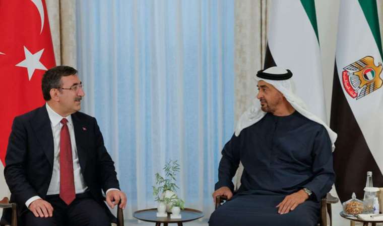 Yılmaz ve Şimşek BAE Devlet Başkanı El Nahyan ile bir araya geldi