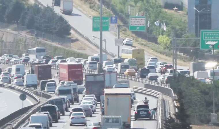 İstanbul trafiğinde bayram yoğunluğu!