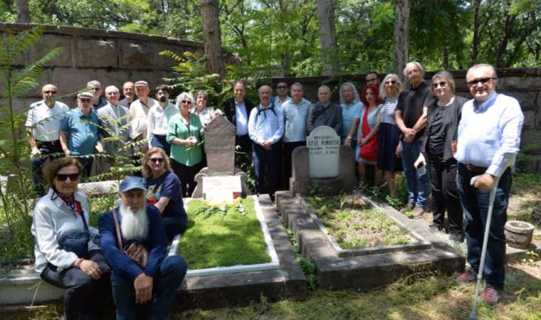 'Köy Enstitülerinin mimar'’ İsmail Hakkı Tonguç 63. ölüm yıldönümünde mezarı başında anıldı: Eğitimi aydınlattı