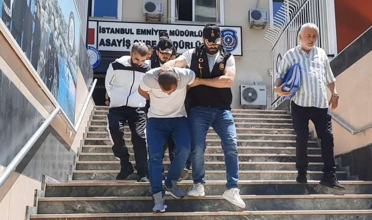 5 kişilik sahte 'polis çetesi'... Evlerinde telsiz, kelepçe, tepe lambası da çıktı!