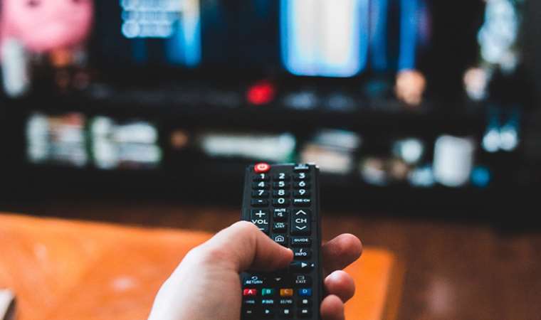 TV yayın akışı 24 Haziran Cumartesi! Bugün televizyonda hangi dizi ve filmler var?