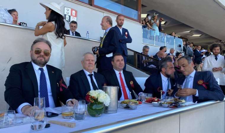 Veliefendi Hipodromu’nda 'Aziz Yıldırım' sesleri