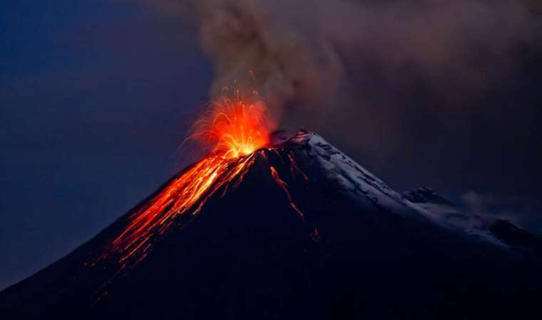 Avrupa'daki süper yanardağ, patlamanın eşinde: Küresel kışı tetikleyebilir