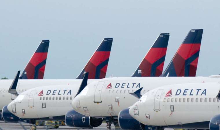 Havaalanı personeli uçak motoruna kapıldıktan sonra öldü