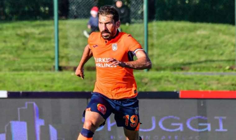 Başakşehir, Şener Özbayraklı'nın sözleşmesini uzattı