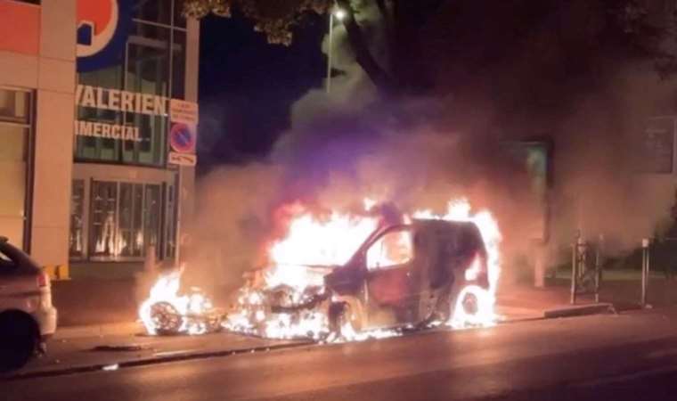 Fransa'da 17 yaşındaki sürücünün ölümü sokakları karıştırdı