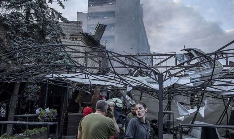 Ukrayna: Rusya'nın dünkü füze saldırısında 8 kişi öldü, 56 kişi yaralandı