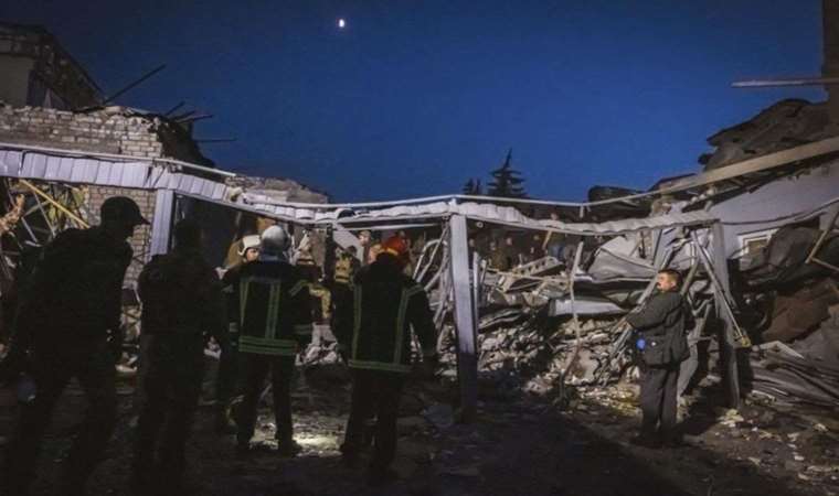 Rusya'nın saldırısındaki ölü sayısı 9'a yükseldi: Kremlin'den 'askeri hedefleri vurduk' açıklaması