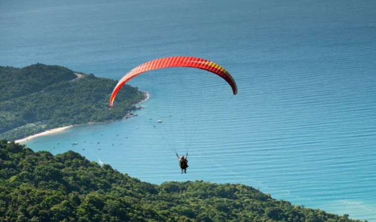 Tekirdağ’da yamaç paraşütü kazası: Denize çakılan şahıs hayatını kaybetti