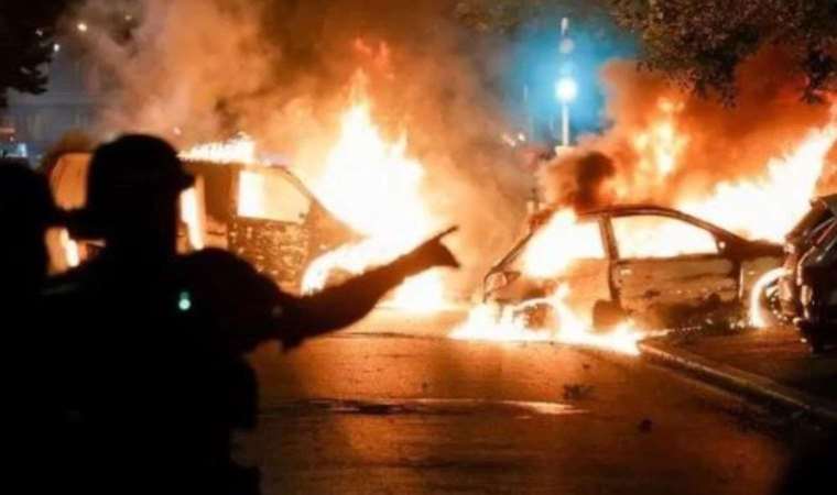 Fransa'da polisin 17 yaşındaki genci öldürmesi sonrası protestolar büyüyor: En az 77 kişi gözaltına