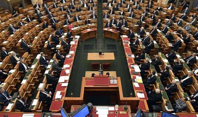 İsveç'in NATO oylamasını sonbahara erteleme kararı