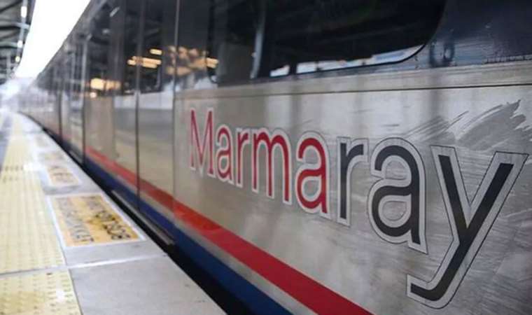 Tuzla'da geri dönüşüm tesisinde yangın: Marmaray seferleri durdu