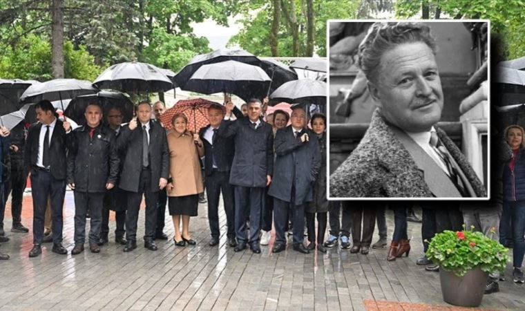 Nazım Hikmet ölümünün 60. yılında Moskova'daki mezarı başında anıldı