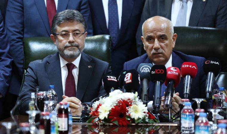 İbrahim Yumaklı, Tarım ve Orman Bakanlığı görevini Vahit Kirişci'den devraldı