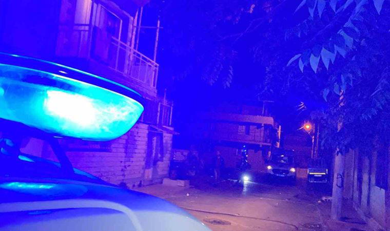 İzmir’de husumetliler arasında silahlı kavga: 2 ağır yaralı