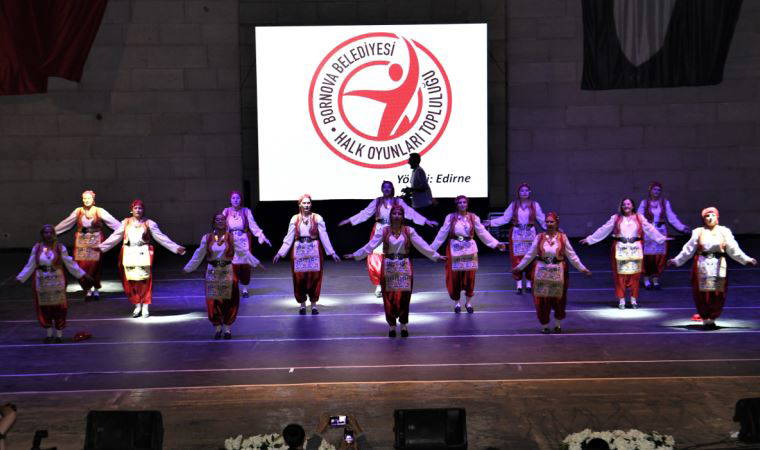 Bornova Halk Dansları Festivali’nde Balkanlar havası