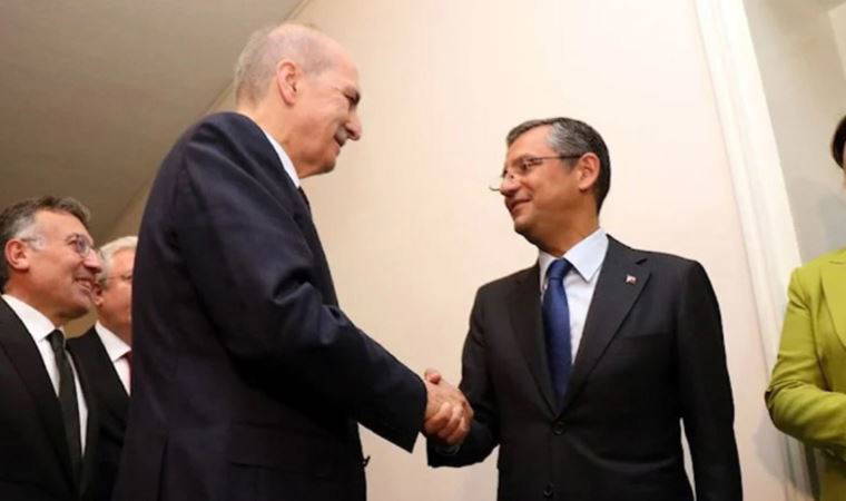 Numan Kurtulmuş'tan CHP'ye ziyaret: Özgür Özel'den 2. dönem için şartlı destek açıklaması