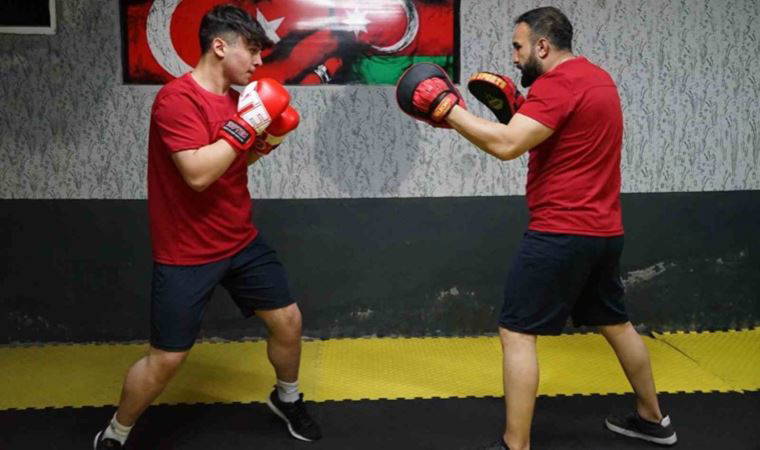 Kick boks sporcusu Asrın Fırat Yaman Dünya Kupası Şampiyonası’nda podyuma çıktı