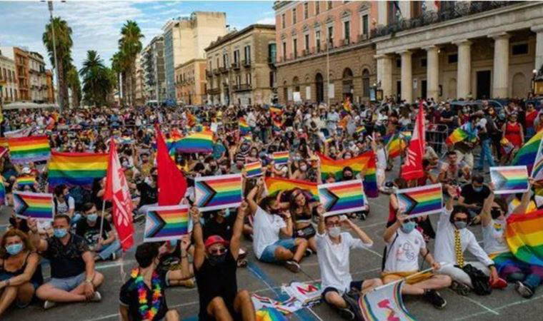 İtalya’da Lazio bölgesinin sağcı yönetim LGBTİ+ Onur Yürüyüşü’ne desteğini çekti: 'Katolik Taliban' eleştirisi