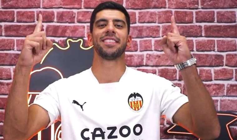 Valencia, Cenk Özkacar'ın bonservisini aldı