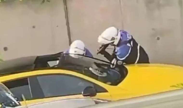 Fransa'da polisin öldürdüğü 17 yaşındaki genç defnedildi