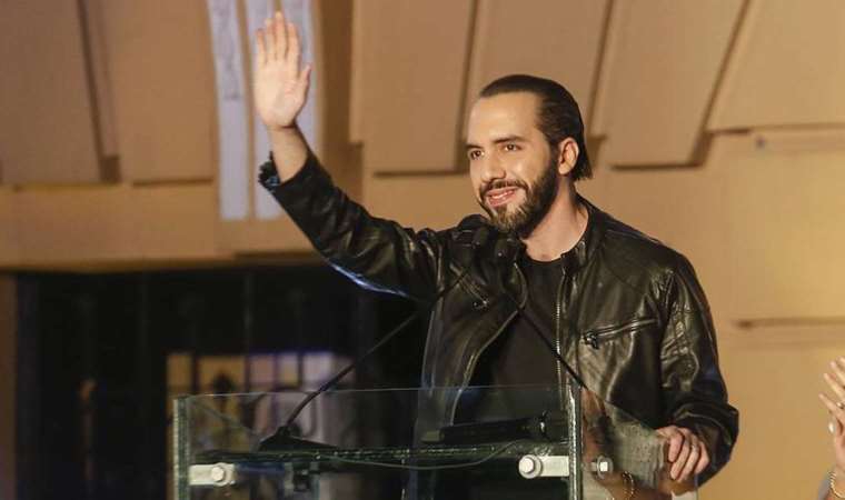 Bukele, yasağa rağmen 2024 seçimlerinde yeniden aday gösterildi