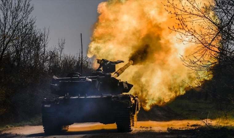 Ukrayna, Bahmut’un kuzey ve güneyinde bazı mevzilerin kontrolünü sağladığını duyurdu