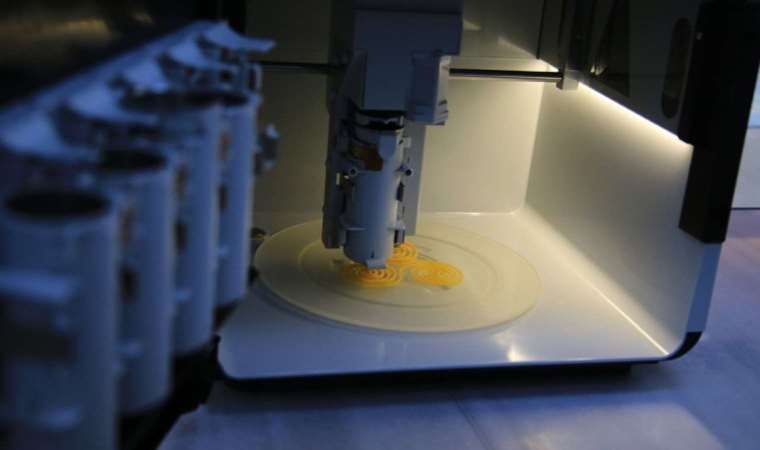 3D-printing takeover battle misses third dimension