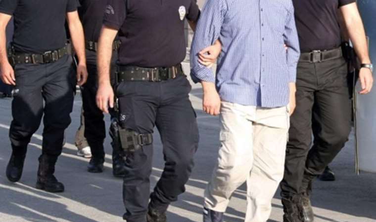 6 ilde operasyon... Sahte pasaport, kimlik ve vize şebekesi çökertildi!