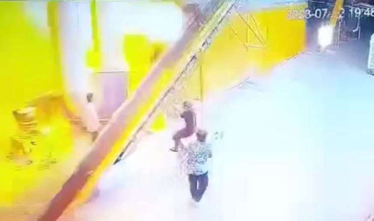 Sakarya'da kereste fabrikasında buhar kazanı patladı: Yaralılar var!