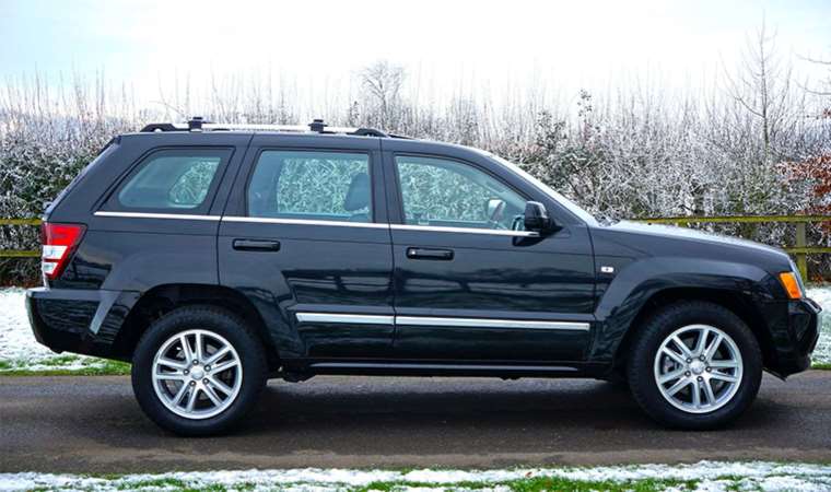 Paris'te artık SUV araçlar daha yüksek park ücreti ödeyecek