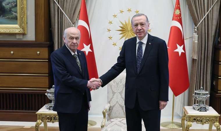 Son dakika... Erdoğan ve Bahçeli Saray'da görüşecek!