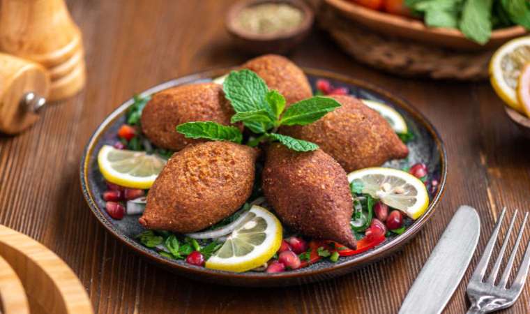 İçli köfte nasıl yapılır? Kızartma içli köfte tarifi…