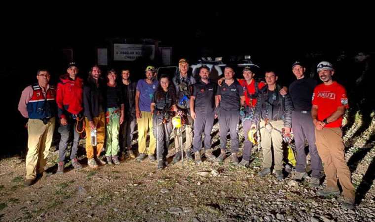 Kayalıklarda mahsur kalan Alman dağcılar kurtarıldı