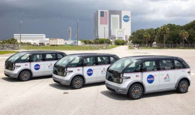 NASA'nın Ay'a gidecek astronotlarına özel araçları tanıtıldı