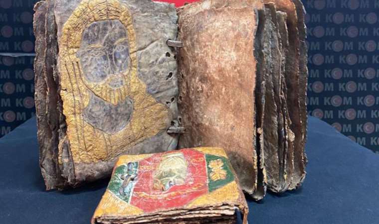 İstanbul'da tarihi eser operasyonu: İncil, Tevrat ve çok sayıda sikke ele geçirildi
